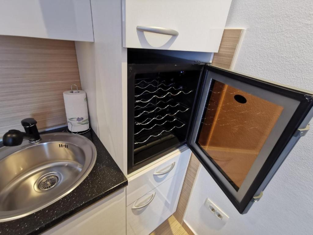 Fiore Self Check-In Osijek Luaran gambar