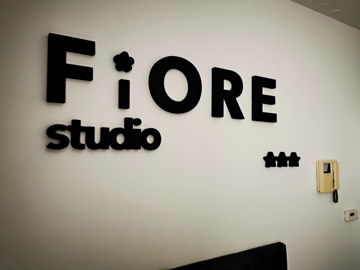 Fiore Self Check-In Osijek Luaran gambar